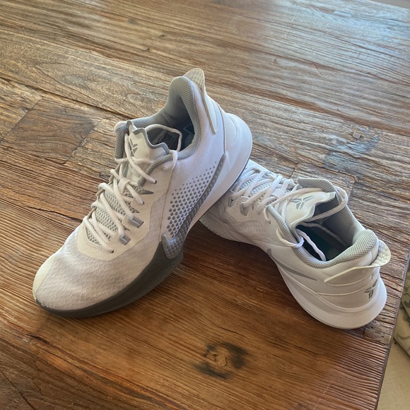 Nike Mamba Fury Basketball Shoe - Picture 6 of 6